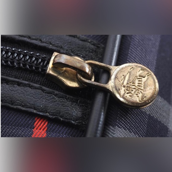 Burberry Travel Bags - Picture 13 of 16